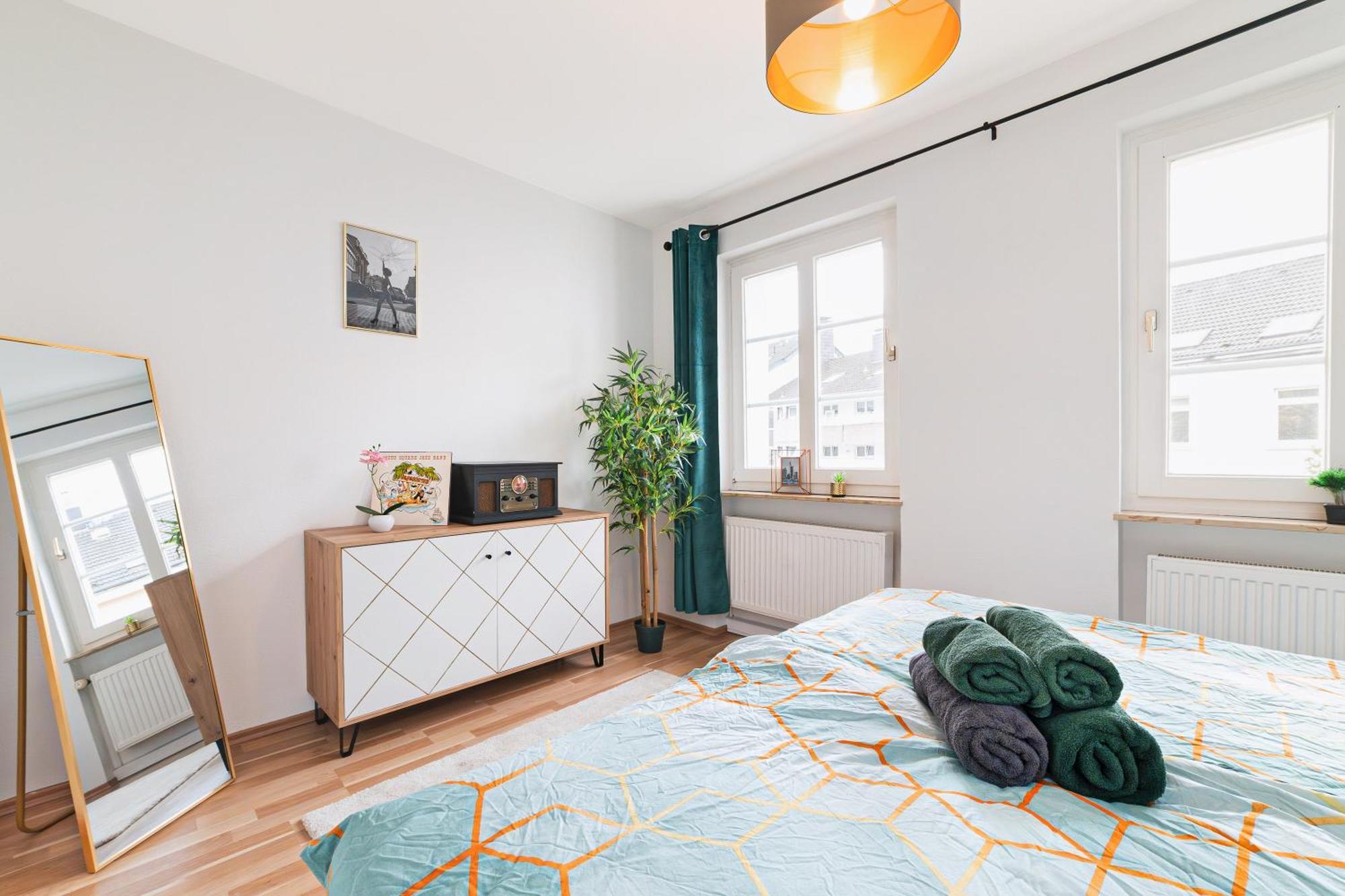 Smart Home - Wuppertal - Perfect For 6 Guests - Central - Netflix - Schwebebahn - Free Parking Zone Bagian luar foto