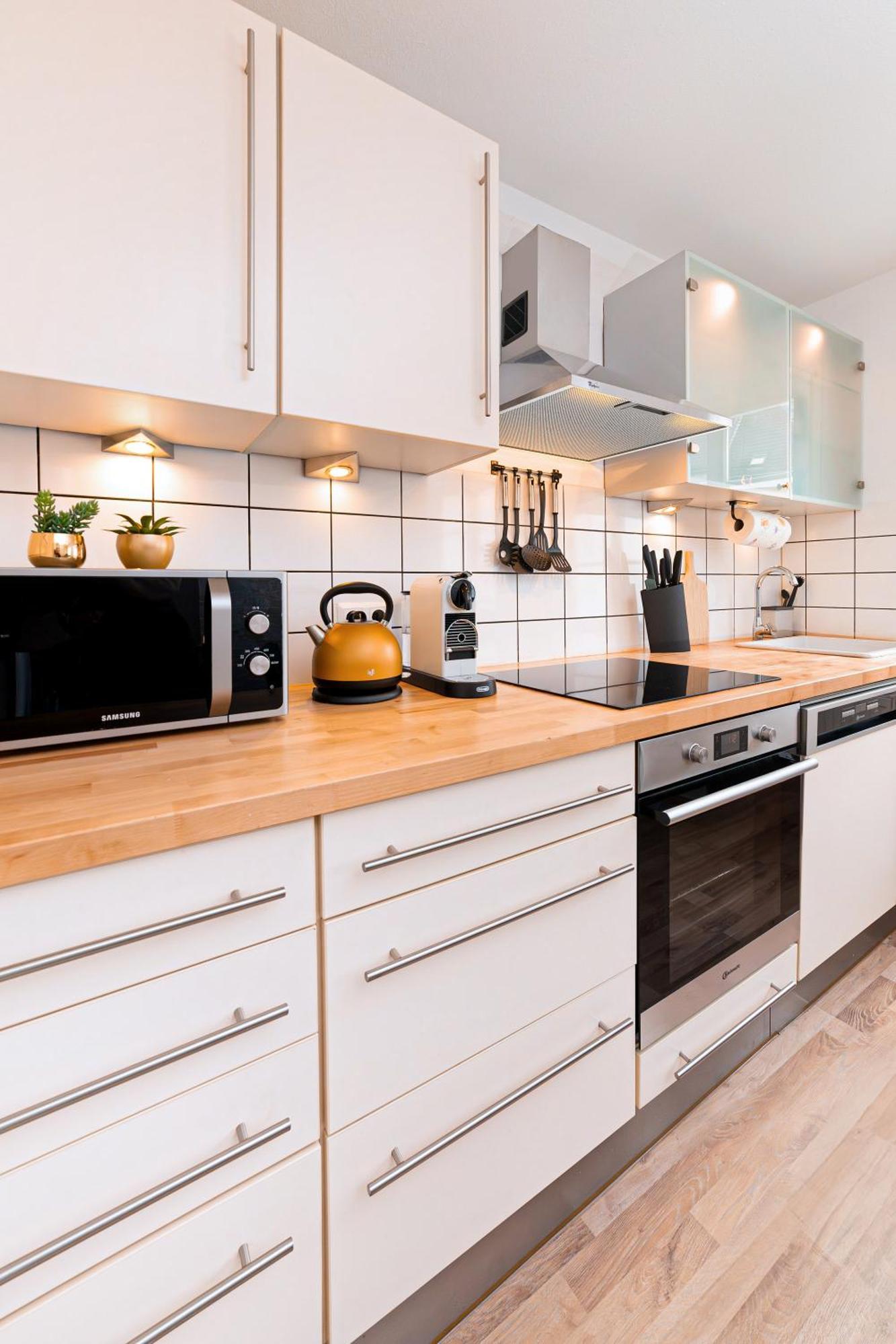 Smart Home - Wuppertal - Perfect For 6 Guests - Central - Netflix - Schwebebahn - Free Parking Zone Bagian luar foto