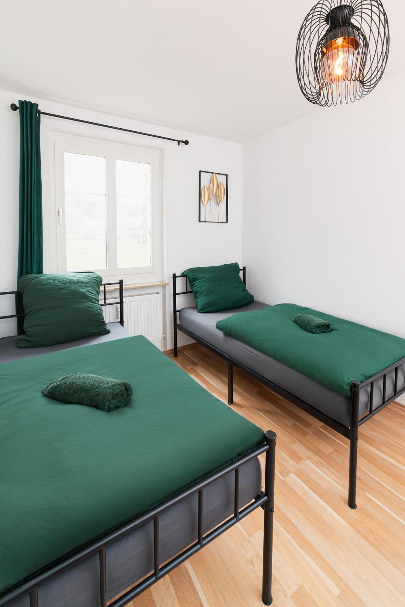 Smart Home - Wuppertal - Perfect For 6 Guests - Central - Netflix - Schwebebahn - Free Parking Zone Bagian luar foto